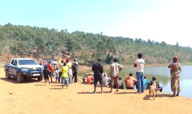 Umugore w’imyaka 35 yasanzwe mu cyuzi, bikekwa ko yiyahuye