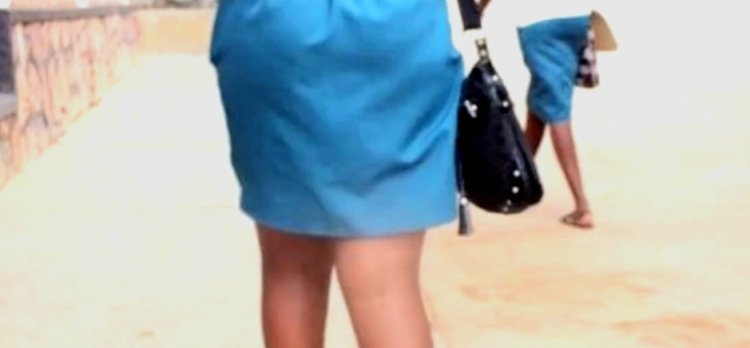 Hari ababyeyi bahangayikishijwe n'imyambarire y'abanyeshuri biga mu mashuri yisumbuye