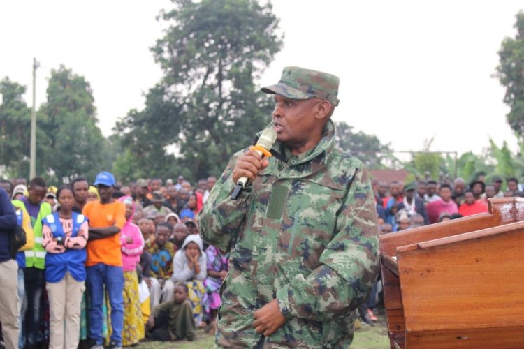 Abanyarubavu basabwe kwima amatwi ibihuha bya FDLR