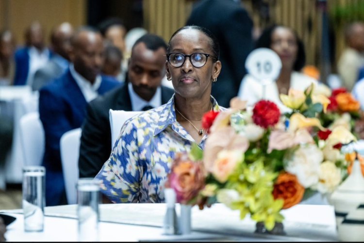 Isi yimitse kwireba, kwikunda bifata indi ntera - Madamu Jeannette Kagame