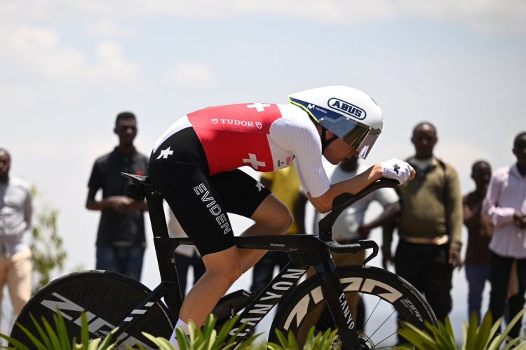 Umusuwisikazi Marlen Reusser yegukanye shampiyona y’Isi y’Amagare ya 2025 mu gusiganwa n’igihe (Amafoto)