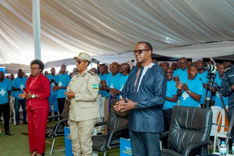Minisitiri Dr. Jean Damascène Bizimana yifatanyije na RCS gusoza amahugurwa y'abagororwa bitegura gutaha (Amafoto)