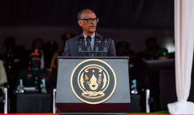 Perezida Paul Kagame yatanze ipeti rya Sous-Lieutenant kuri ba Ofisiye bashya binjiye muri RDF