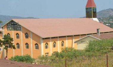 Zimwe mu nsengero n'imisigiti zafunzwe zigiye gufungurwa