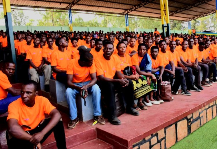 Abakora mu bucukuzi bw'amabuye y'agaciro 2,150 bakuriweho inzitizi mu murimo wabo