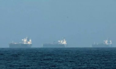 Iran yatanze umuburo: Nta litiro n’imwe ya Peteroli izava mu Karere mugihe intambara ikomeje