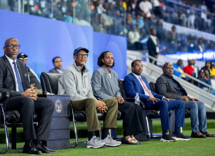 Amavubi atanze isomo rya ruhago kuri Grenada imbere ya Perezida Kagame