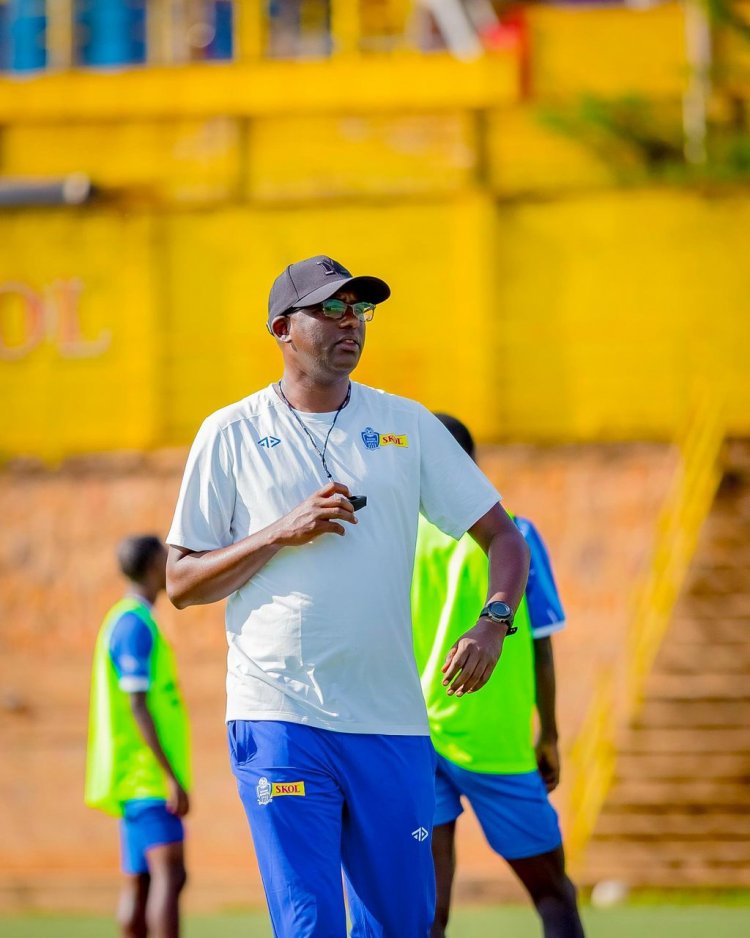 FERWAFA yabujije Haringingo gutoza Rayon Sports ibibazo afitanye na kiyovu Sports bitaracyemuka